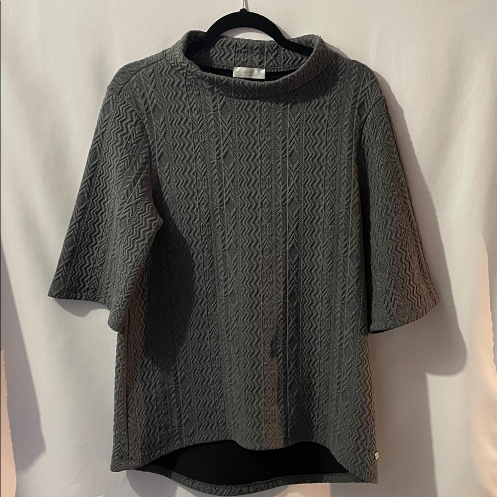 Mahee La Collection Charcoal Gray Texture Jacquard Short Sleeve Sweater